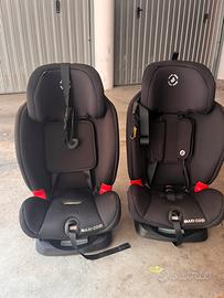 Seggiolino Maxi Cosi nero con isofix