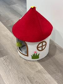 Casetta per gatti a forma di funghetto