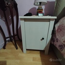 Comodino Ikea 