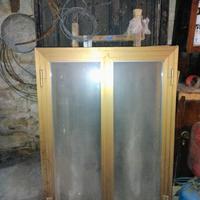 Finestre, porta, termosifone e cancello in ferro 