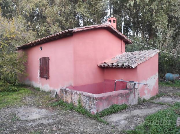 Zeddiani ampio terreno con casa rurale