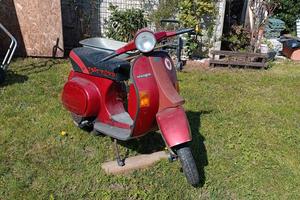 vespa 50 pk piaggio  in buone  condizioni