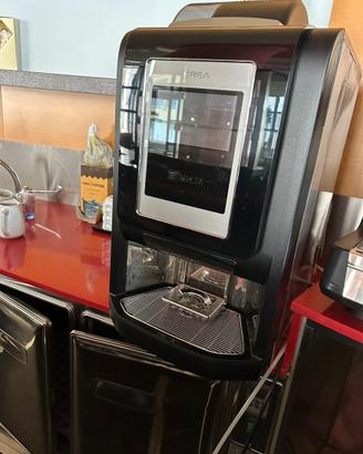 MACCHINA AUTOMATICA NECTA KREA PER CAFFÈ E BEVANDE