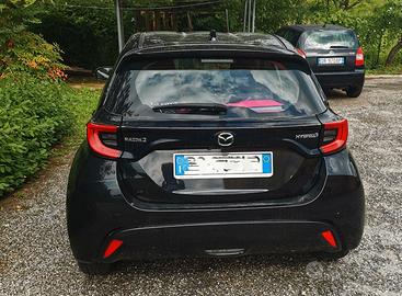 Mazda 2 Hybrid modello Esclusive Line