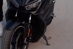 scooter  125 4 anni di garanzia graffi inesistenti