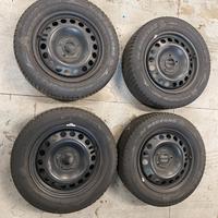 Cerchi e gomme invernali Opel Astra