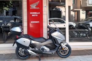 Honda Integra 750