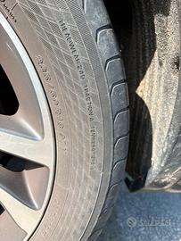 Quattro gomne invernali 235/50R18