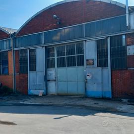 Capannoni artigianali / commerciali e industriali