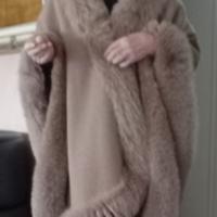 Mantella cachemire bordo pelliccia