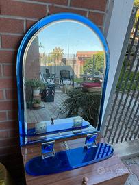Specchio blu e mensola vintage