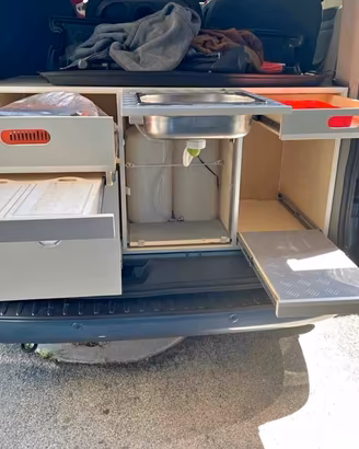 Mobile cucina per furgone