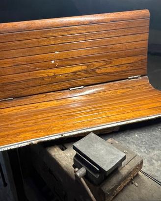 Panche in legno tram Milano 1920