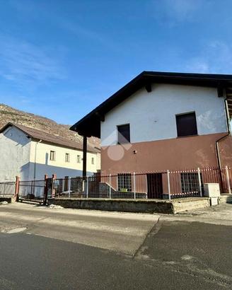 CASA INDIPENDENTE A SAINT-MARCEL