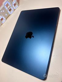 Macbook Air M2 13” 256GB - batteria 100%, nuovo