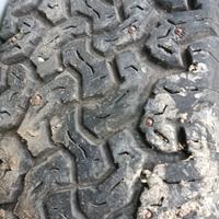 cerchi in ferro più gomme chiodate