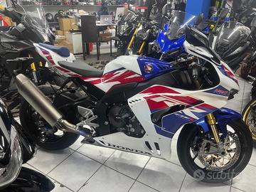 Honda CBR 1000 RR CBR 1000 RR-R SP 30Th anniversar