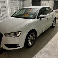 Audi A3 Sportback 1.6 TDI 110cv cambio automatico