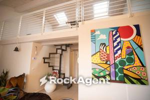 Casa indipendente di 227 m² con più di 5 locali a 