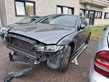 Jaguar XE anno 2018 ricambi usati