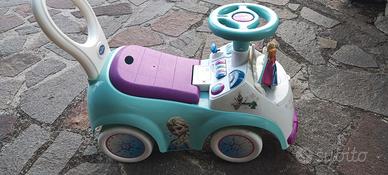 Macchina cavalcabile giocattolo Frozen per bambina