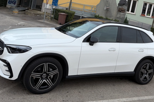 Mercedes glc 220d premium plus amg