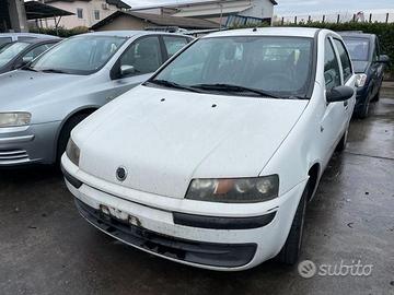 Ricambi per Fiat Punto 1.9 JTD del 2002 188A7000