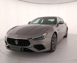 MASERATI Ghibli L4 330 CV MHEV Gransport