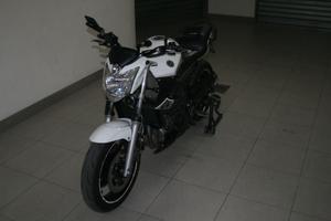 Yamaha XJ6 depotenziata a libretto