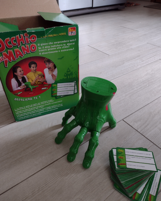 Gioco occhio alla mano