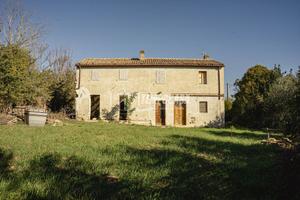 CASA SINGOLA DA RISTRUTTURARE!!!!