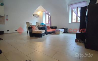 Appartamento Porte [Cod. rif 3229713VRG]