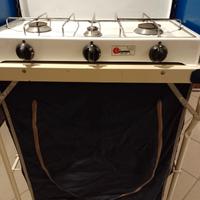 fornello da campeggio con mobile cucina