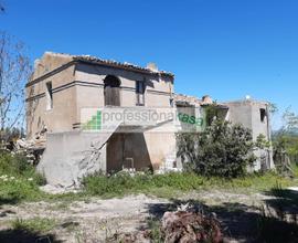 Casa con terreno - Montenero di Bisaccia