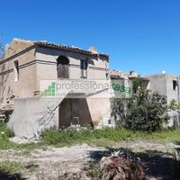 Casa con terreno - Montenero di Bisaccia