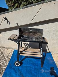 barbecue a carbonella da giardino 