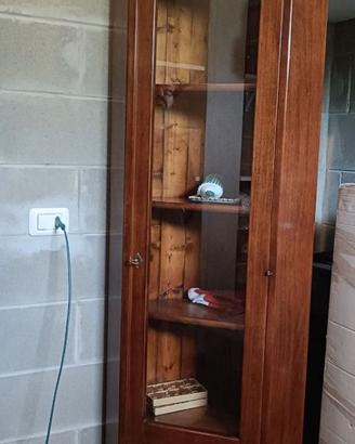 Vetrinetta angolare in legno con anta in vetro