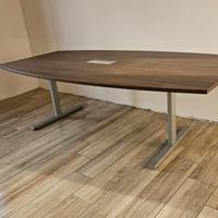 Tavolo da conferenze