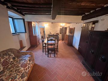 Rustico da ristrutturare nel borgo di Prata (GR)