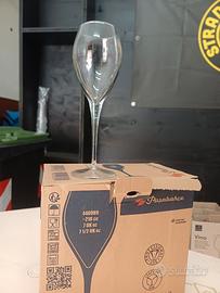 calici vino, bicchieri cocktail e varie attrezzate