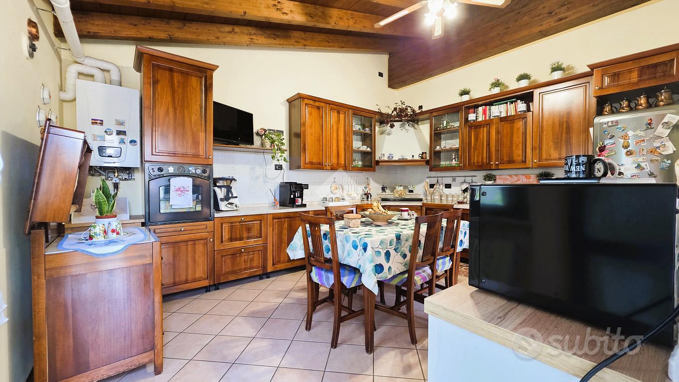 3 LOCALI A BAGNOLO SAN VITO - Vista 6