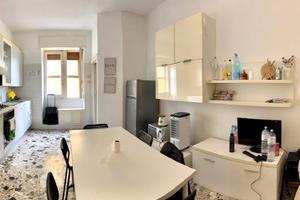 V. Nizza-ampio secondo piano-Per investimento