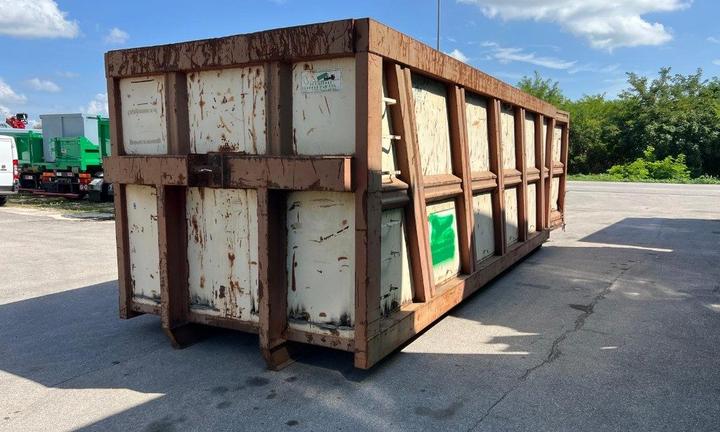 CONTAINER SCARRABILE USATO A CIELO APERTO