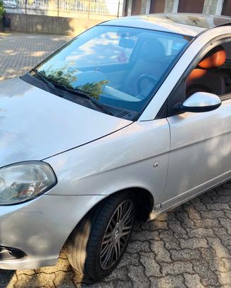Lancia Y Ypsilon 1.4 16v Oro Giallo