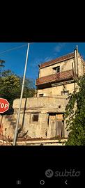 Rustico su tre livelli