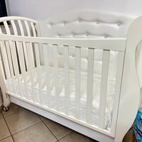 Culla per bambini con cassetto estraibile e ruote