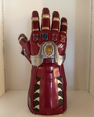 Hasbro Marvel Legends Guanto Infinito Rosso