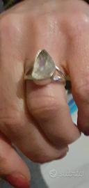 anello con diamante naturale 