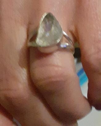 anello con diamante naturale 