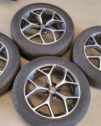 Cerhi 19 Alfa Romeo Stelvio + 8 pneumatici